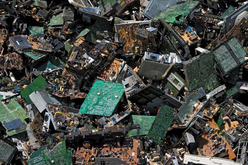 Elektronik Atık Nedir-Elektronik Atıkların Geri Dönüşümü